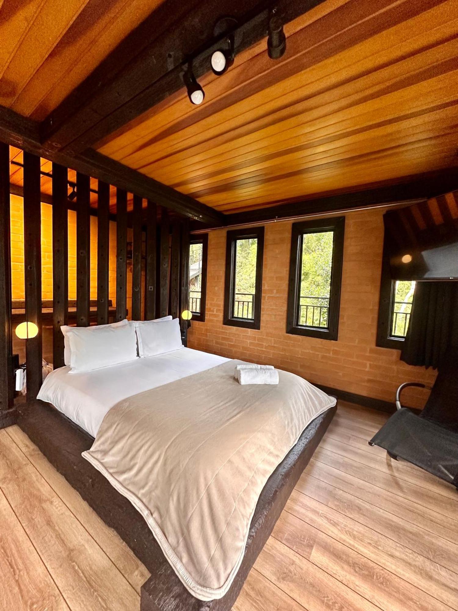 Готель Casa Container 80 Кампус-ду-Жордан Екстер'єр фото